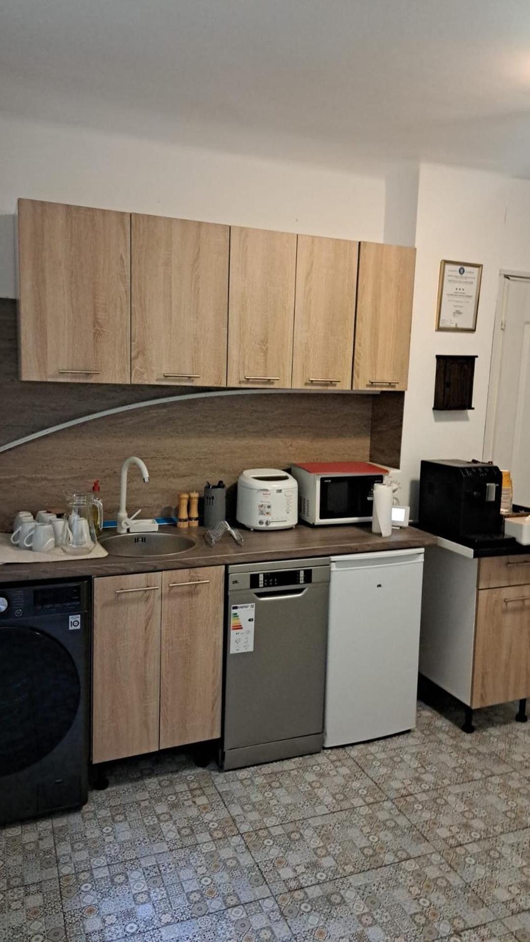 4 Rooms Piata Sfatului Брашов Екстериор снимка