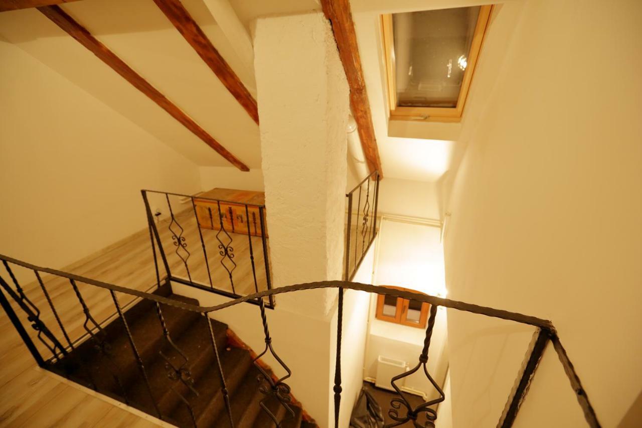 4 Rooms Piata Sfatului Брашов Екстериор снимка