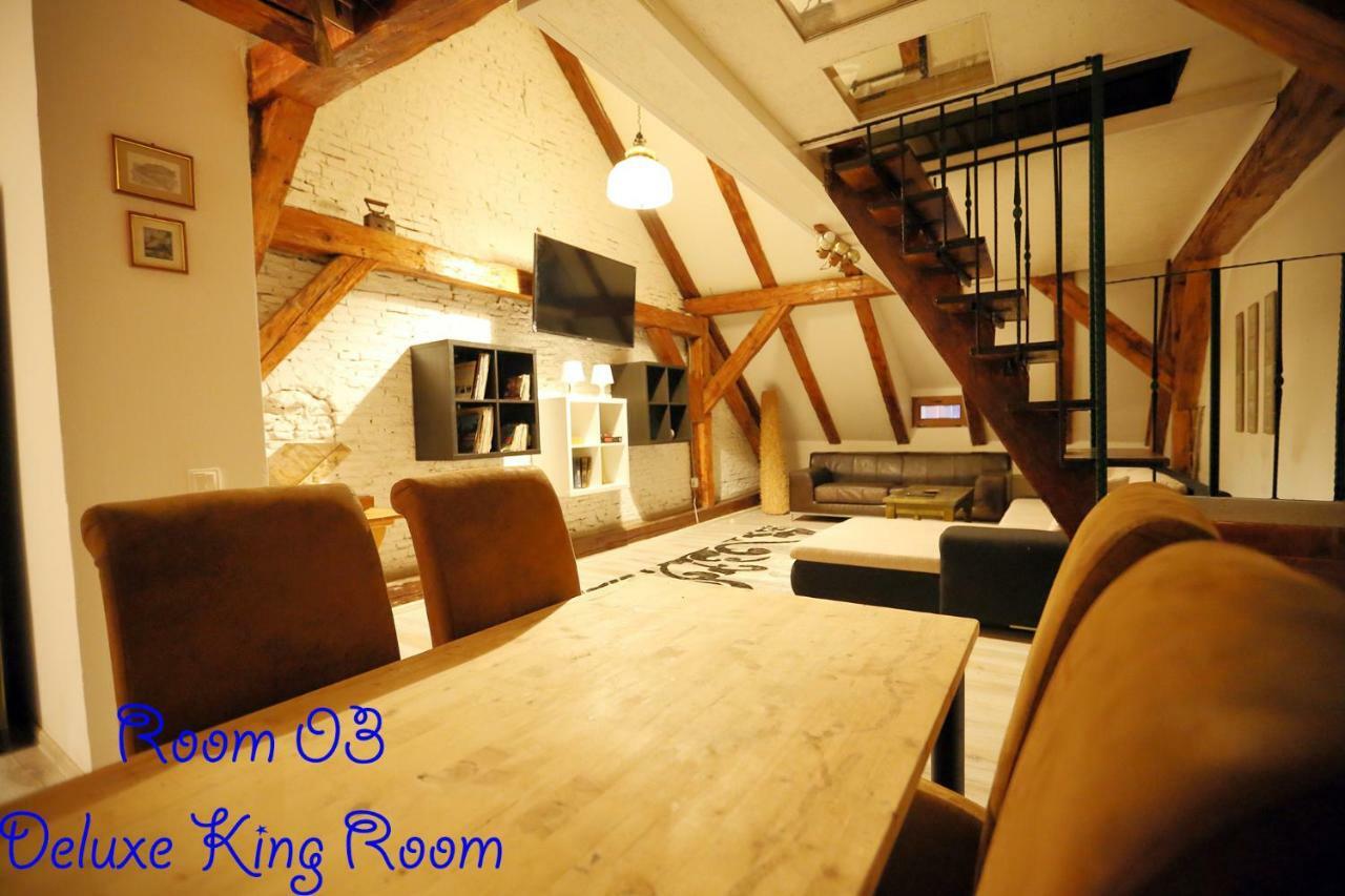4 Rooms Piata Sfatului Брашов Екстериор снимка
