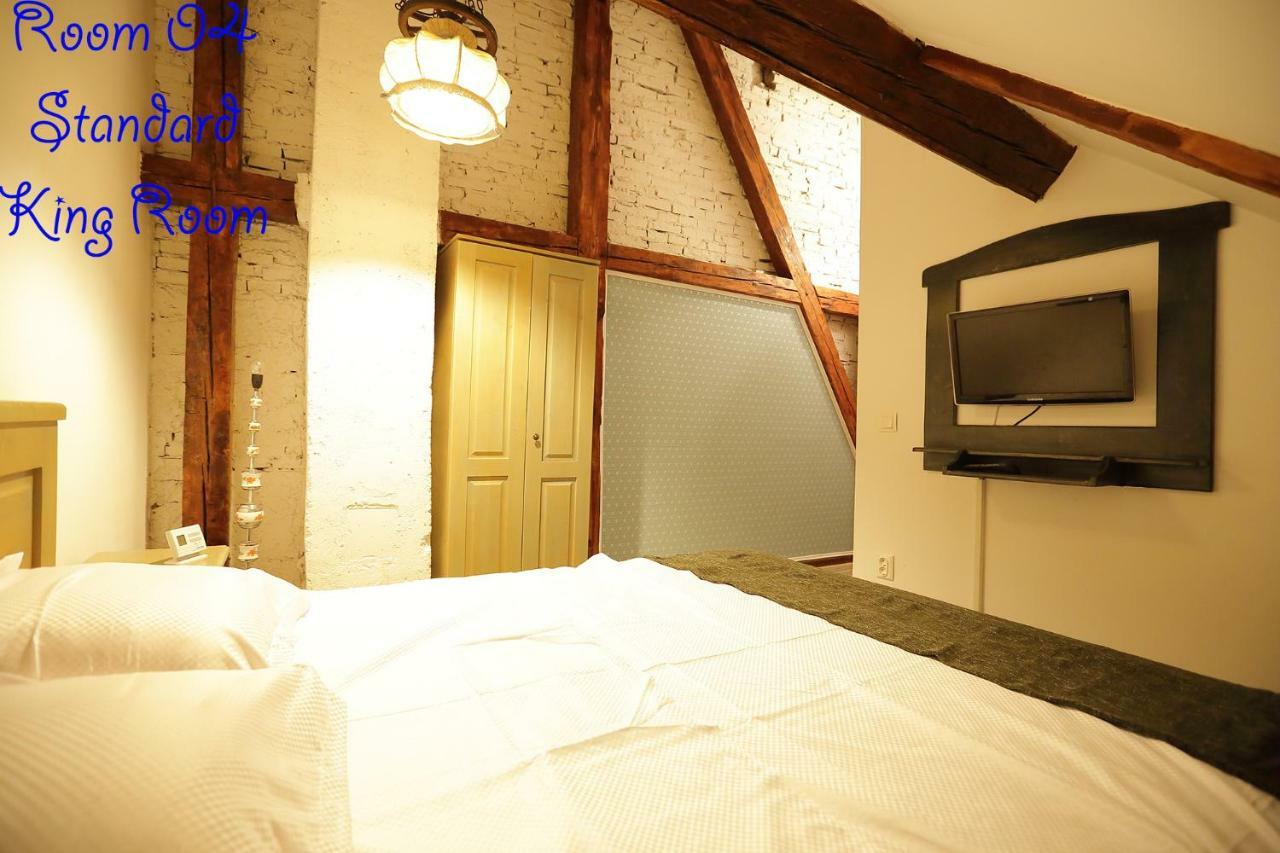 4 Rooms Piata Sfatului Брашов Екстериор снимка