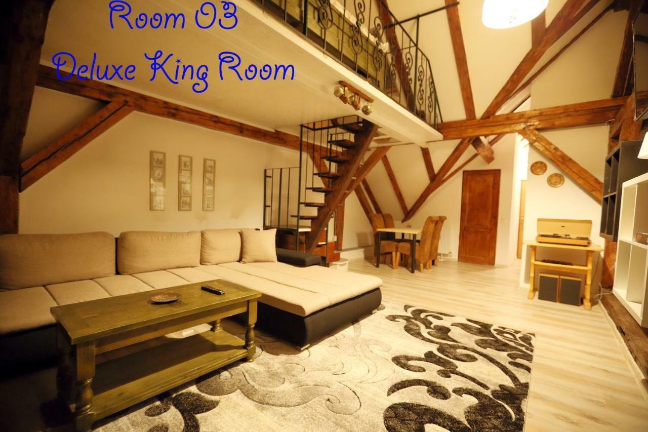 4 Rooms Piata Sfatului Брашов Екстериор снимка